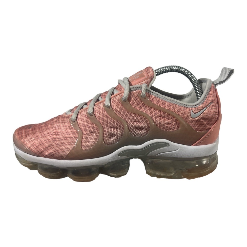 NIKE VAPORMAX PLUS shoes womens 9 coral BIB